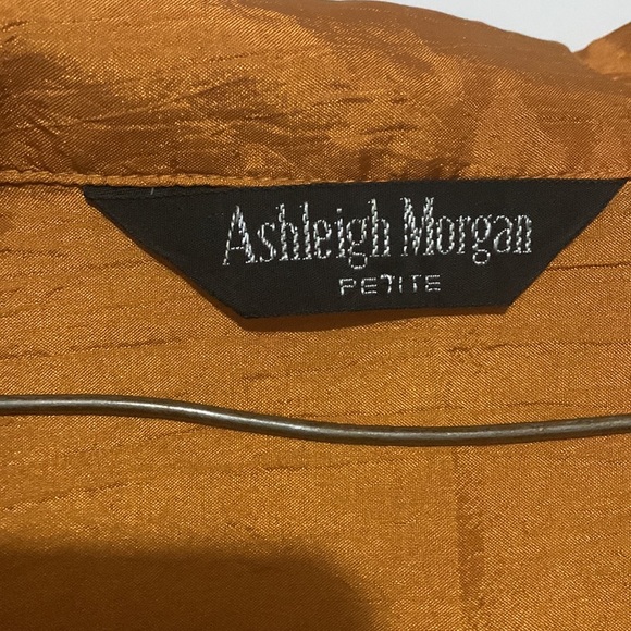 Vintage blouse t-shirt button up silk look with collar burnt orange petite med. - Picture 3 of 8